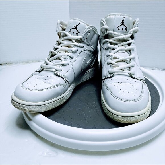 Air Jordan 1 Mid SE Big Kids Nike Air Jordan 1 Mid Youth Basketball Shoes White Size 5Y Leather High-Top Snea